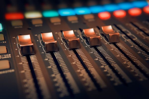 A audio switch with many settings